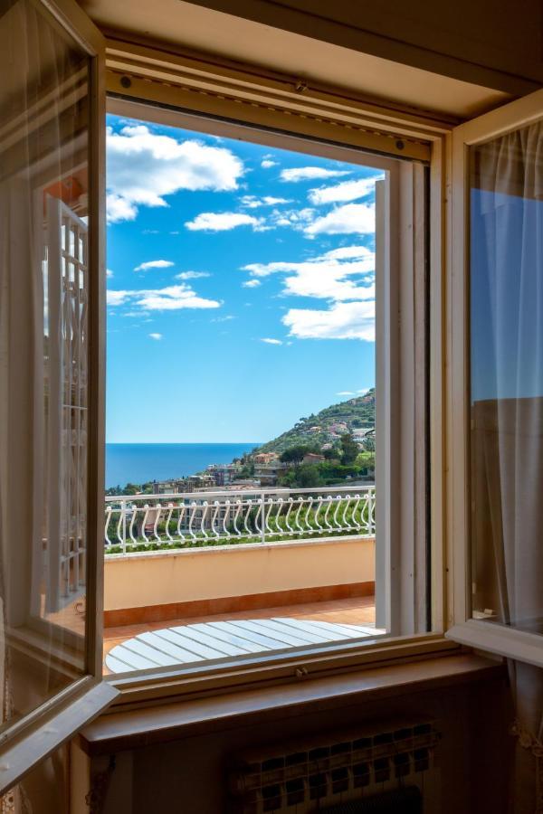 168B - La Terrazza Sul Mare, Casa A 10 Minuti Da Spiaggia, Parcheggio Privato Gratis Sanremo Luaran gambar