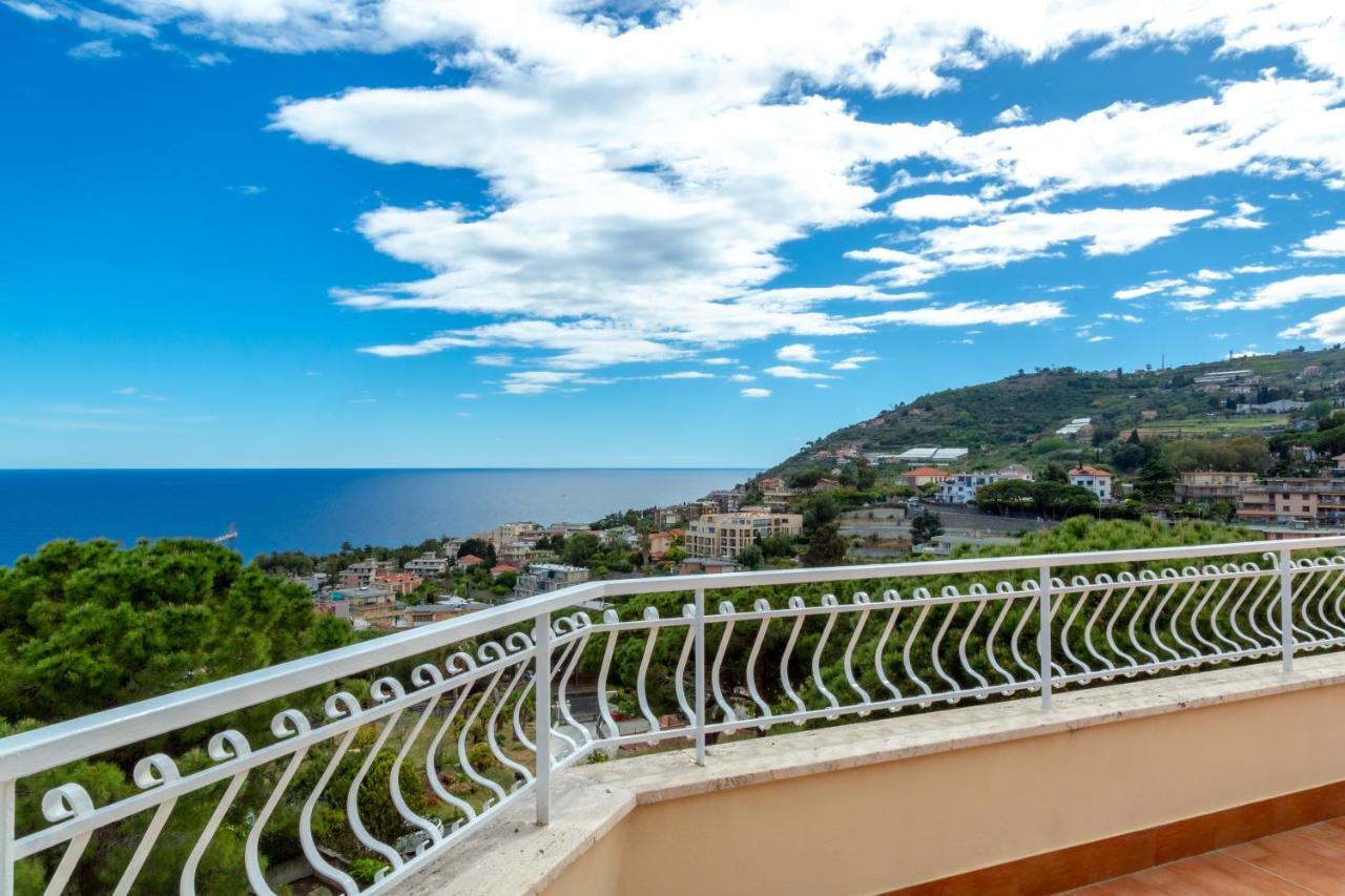 168B - La Terrazza Sul Mare, Casa A 10 Minuti Da Spiaggia, Parcheggio Privato Gratis Sanremo Luaran gambar